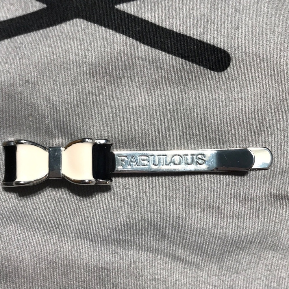 Victoria Secret Fabulous Money clip/scarf clip